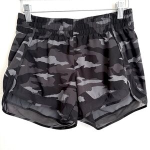 Athleta Camo Mesh Vented Racer Run Short Sz XS 4”